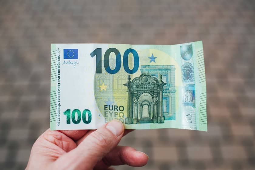 visiting greece - Visiting Greece: Good Things To Know and Common Phrases 100 euro bill.