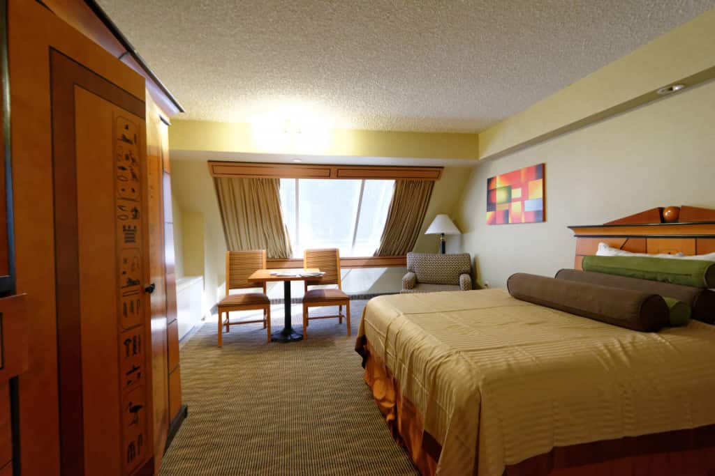 what is the difference between a hotel and a motel - What is the Difference Between a Hotel and a Motel? what is the difference between a hotel and a motel