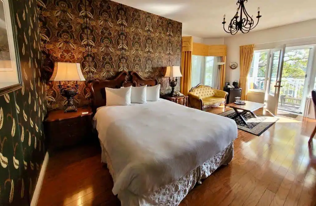 - Guide to Exploring Québec’s Maritime Regions: An Epic Road Trip Auberge sous les Arbres in Gaspé, Quebéc, Canada.
