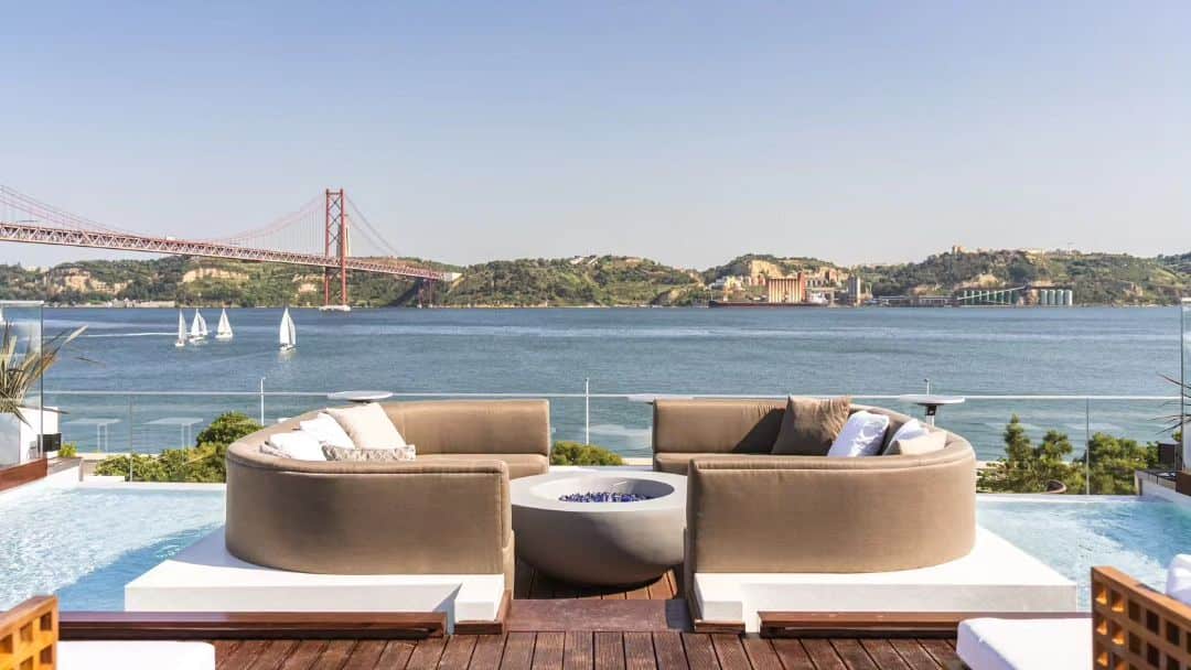 - Discover Nightlife in Lisbon: Top Spots and Secrets Icon Bar & Rooftop in Lisbon, Portugal.