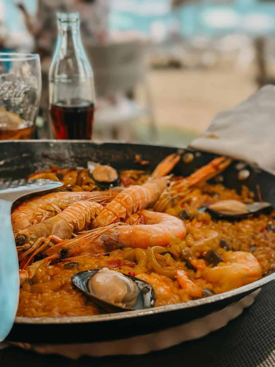 cheap things to do in barcelona - Cheap Things To Do in Barcelona: A Day for Under €20 A delectable traditional paella.