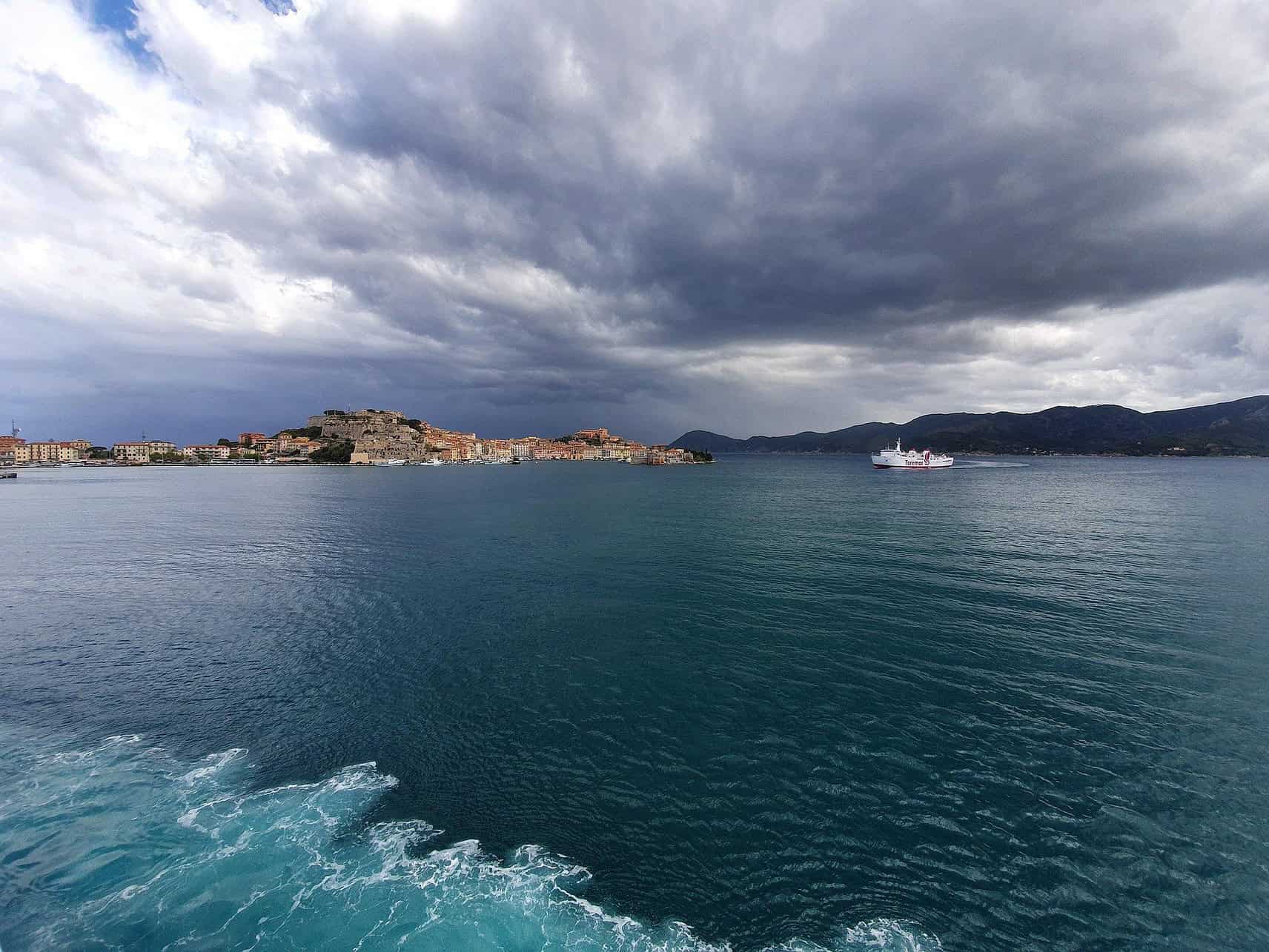 - Discover Elba, Italy: Best Ferry Routes and Tips Taking a ferry to Elba, Italy.