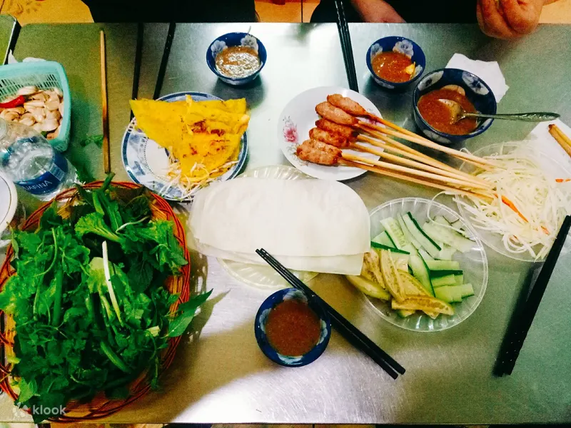 Da Nang attractions - Da Nang Attractions, Central Vietnam Motorbike food tour in Da Nang, Vietnam.